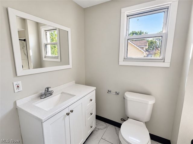 286 Alhambra Way, Akron, OH 44302
