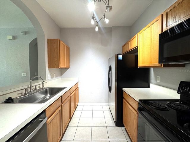 8660 BUCCILLI DRIVE 305, Orlando, FL 32829