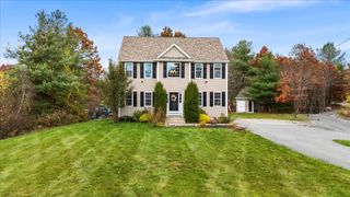837 Glebe St, Taunton, MA 02780
