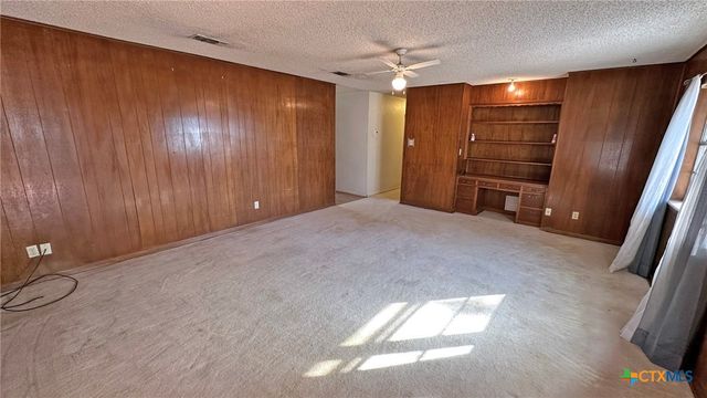 902 Holly Street, Copperas Cove, TX 76522