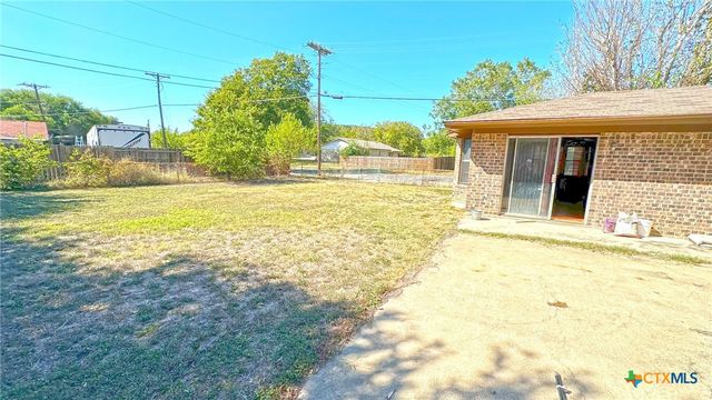 902 Holly Street, Copperas Cove, TX 76522