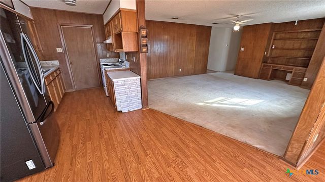 902 Holly Street, Copperas Cove, TX 76522