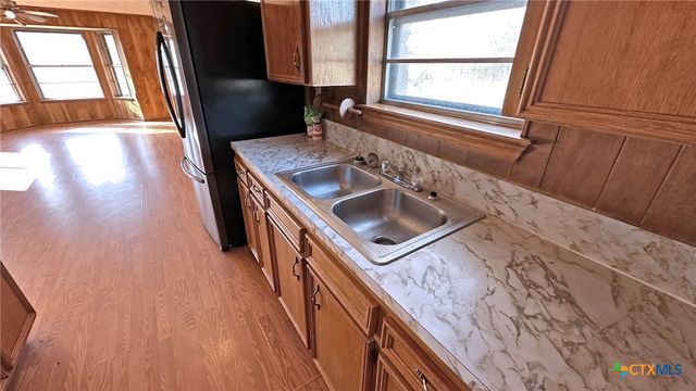 902 Holly Street, Copperas Cove, TX 76522