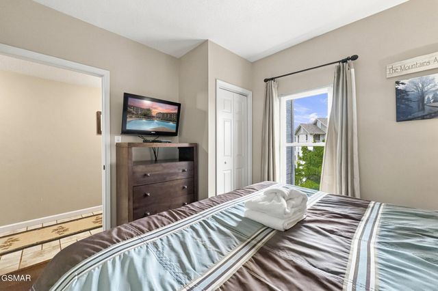 205 Ogle Drive, Pigeon Forge, TN 37863