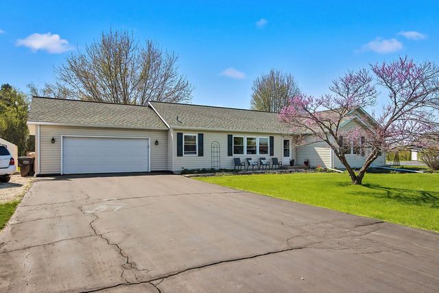 8760 385th AVENUE, Burlington, WI 53105