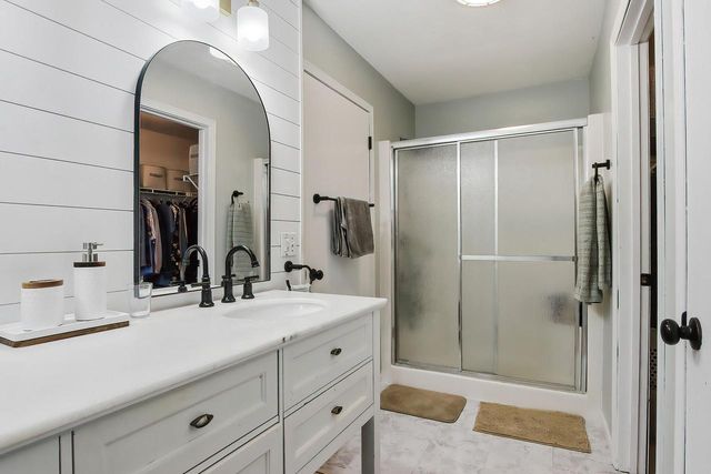8760 385th AVENUE, Burlington, WI 53105