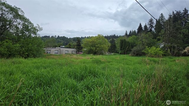 1215 9th Street SE, Puyallup, WA 98372