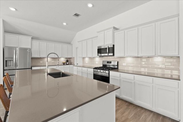 14919 Lake Shore Avenue, Mont Belvieu, TX 77523