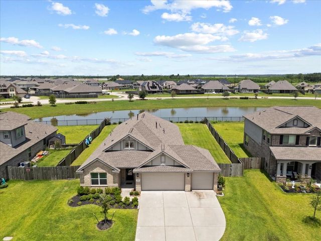 14919 Lake Shore Avenue, Mont Belvieu, TX 77523