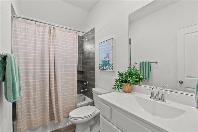 14919 Lake Shore Avenue, Mont Belvieu, TX 77523