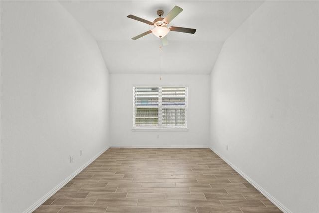 14919 Lake Shore Avenue, Mont Belvieu, TX 77523