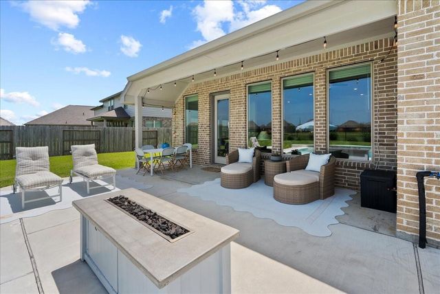 14919 Lake Shore Avenue, Mont Belvieu, TX 77523