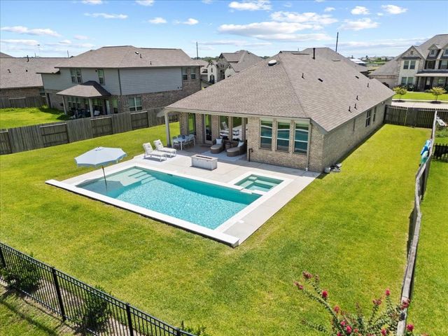 14919 Lake Shore Avenue, Mont Belvieu, TX 77523