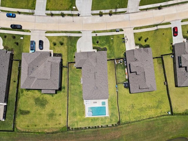 14919 Lake Shore Avenue, Mont Belvieu, TX 77523