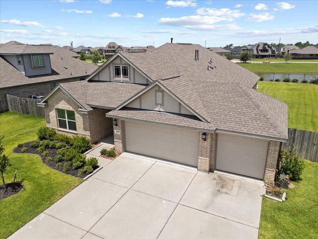 14919 Lake Shore Avenue, Mont Belvieu, TX 77523