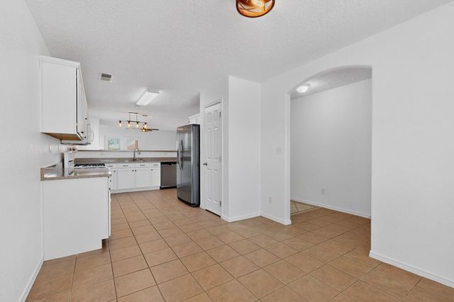 1040 Pacaya Drive NW, Albuquerque, NM 87120
