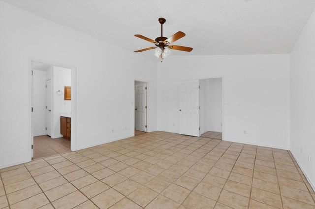 1040 Pacaya Drive NW, Albuquerque, NM 87120