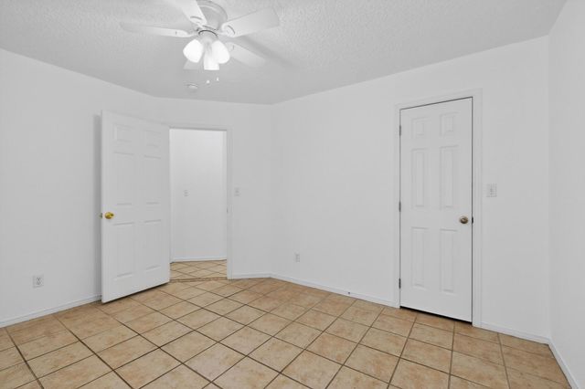 1040 Pacaya Drive NW, Albuquerque, NM 87120
