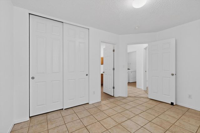 1040 Pacaya Drive NW, Albuquerque, NM 87120