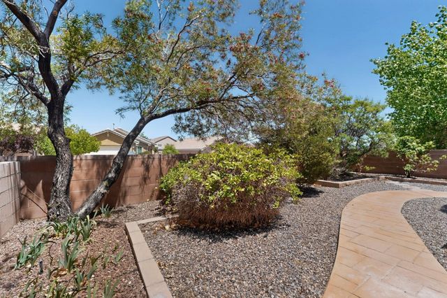 1040 Pacaya Drive NW, Albuquerque, NM 87120