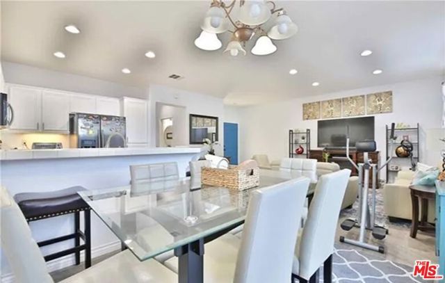 15017 Northwind Lane, North Hills (los Angeles), CA 91343