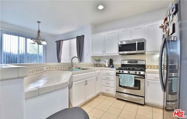 15017 Northwind Lane, North Hills (los Angeles), CA 91343
