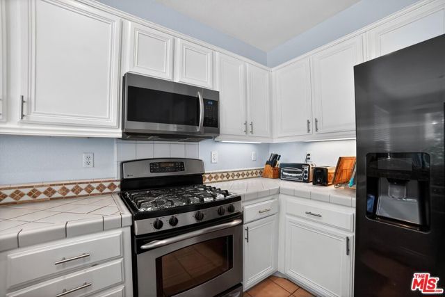15017 Northwind Lane, North Hills (los Angeles), CA 91343
