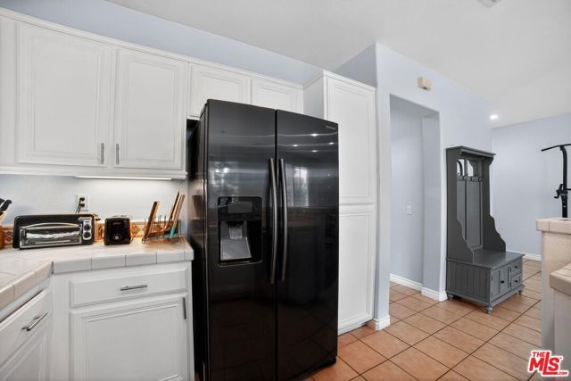 15017 Northwind Lane, North Hills (los Angeles), CA 91343