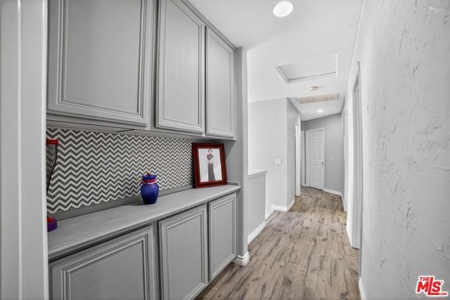 15017 Northwind Lane, North Hills (los Angeles), CA 91343