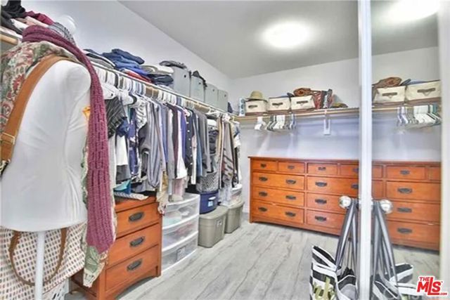 15017 Northwind Lane, North Hills (los Angeles), CA 91343