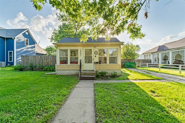 1221 Carroll Street, Boone, IA 50036