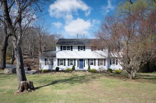 2 Greenview Road, Brookfield, CT 06804