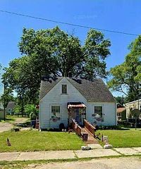 621 W 44th Place, Gary, IN 46408