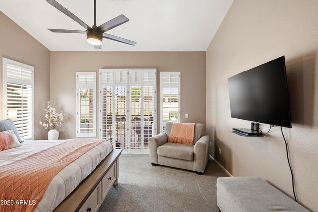 318 W EL FREDA Road, Tempe, AZ 85284