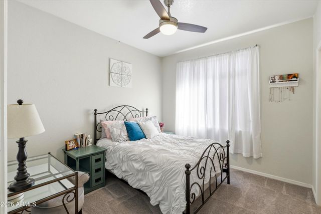 318 W EL FREDA Road, Tempe, AZ 85284