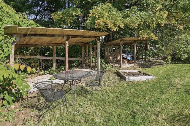 6 Maple Street, Southborough, MA 01745