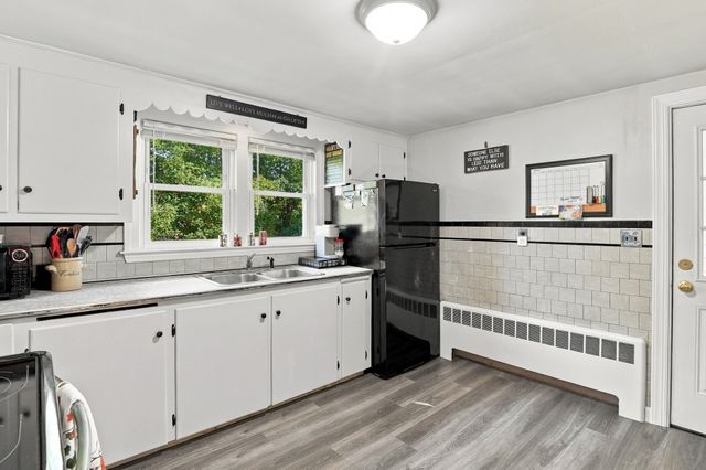 6 Maple Street, Southborough, MA 01745