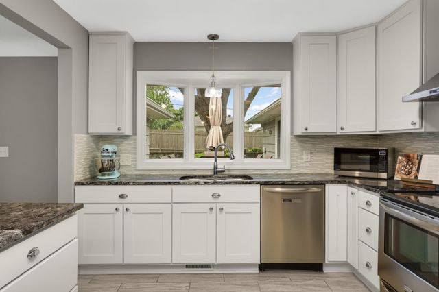3018 Sumter Avenue S, Saint Louis Park, MN 55426