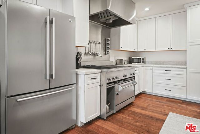 1531 Marmont Avenue, Los Angeles, CA 90069