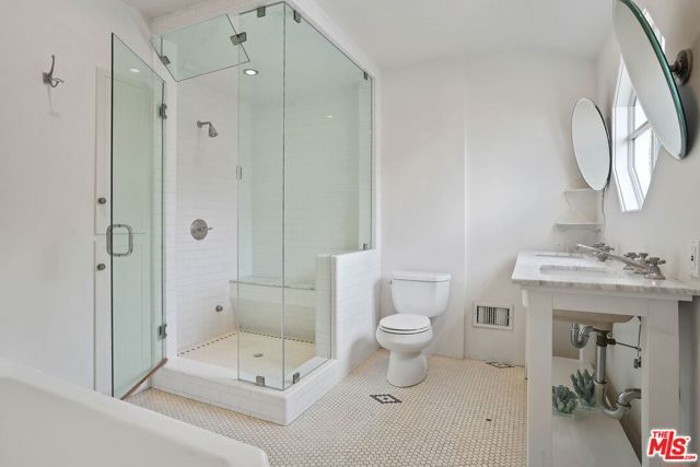 1531 Marmont Avenue, Los Angeles, CA 90069