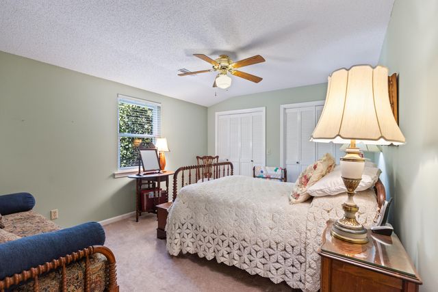 2227 Bay Pointe Drive, Hixson, TN 37343