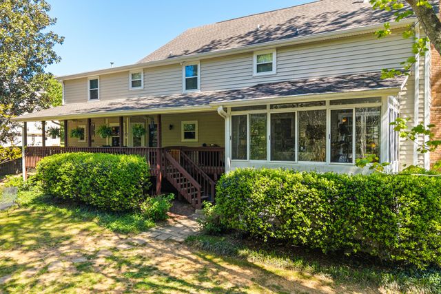 2227 Bay Pointe Drive, Hixson, TN 37343