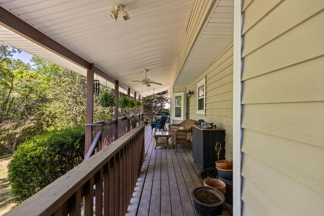 2227 Bay Pointe Drive, Hixson, TN 37343