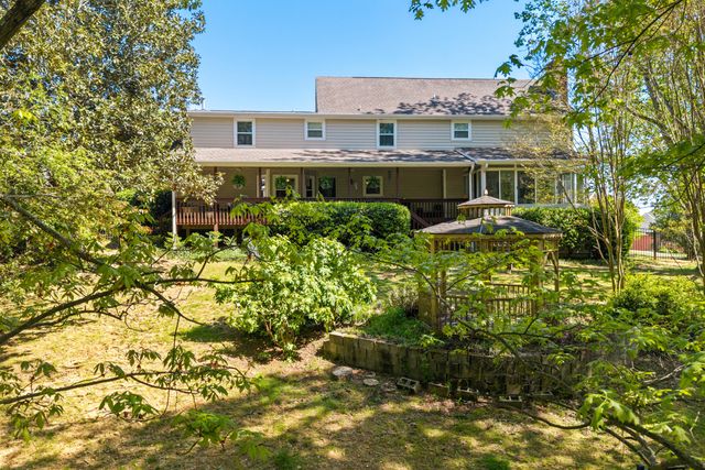 2227 Bay Pointe Drive, Hixson, TN 37343