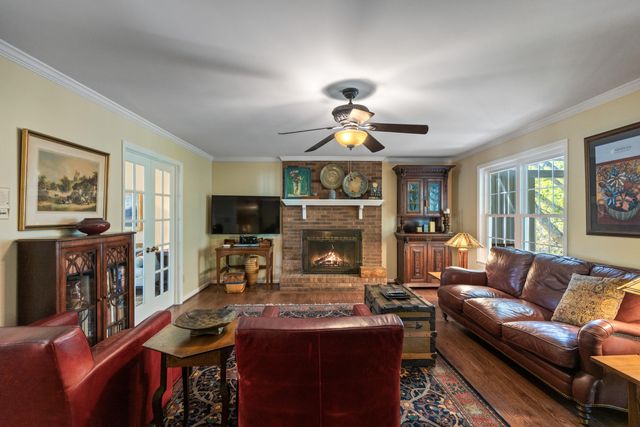 2227 Bay Pointe Drive, Hixson, TN 37343