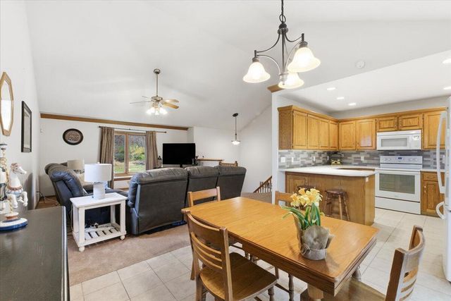 733 PARKWILD Drive, Council Bluffs, IA 51503