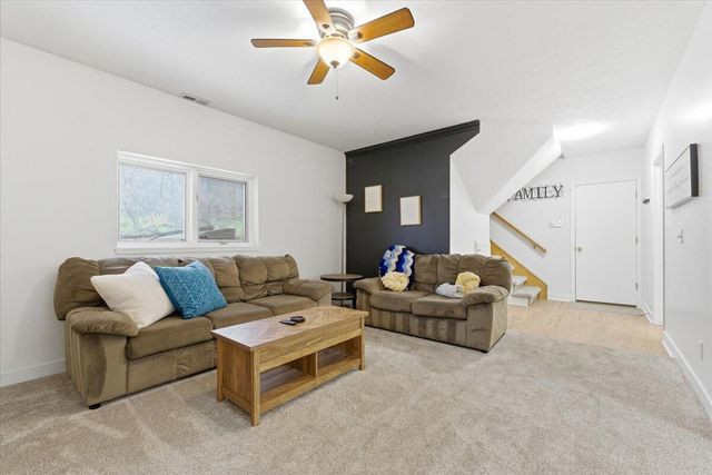 733 PARKWILD Drive, Council Bluffs, IA 51503