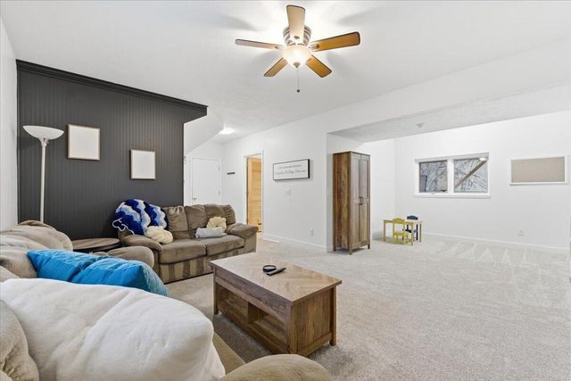 733 PARKWILD Drive, Council Bluffs, IA 51503