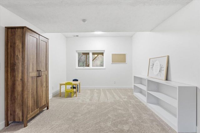 733 PARKWILD Drive, Council Bluffs, IA 51503