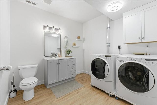 733 PARKWILD Drive, Council Bluffs, IA 51503